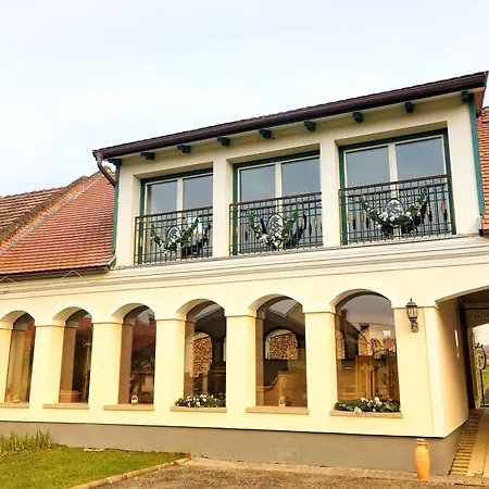 Ginti Panzio, Orseg * Magyarszombatfa