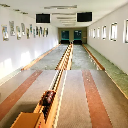 Ginti Panzió, őrség *