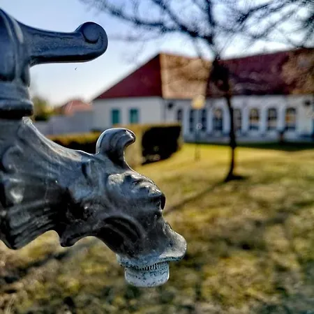 Ginti Panzio, Orseg Inn *