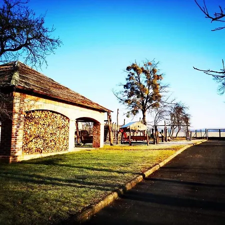 Ginti Panzio, Orseg イン Magyarszombatfa